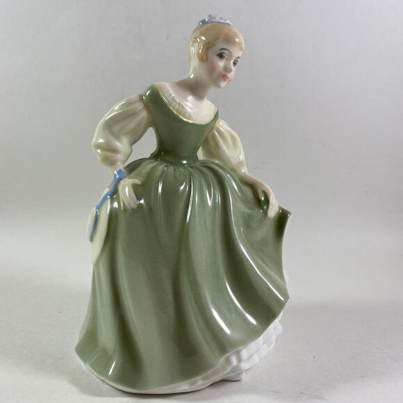 1966 Royal Doulton England Bone China Figurine HN 2211 FAIR MAIDEN Green - Picture 7 of 9
